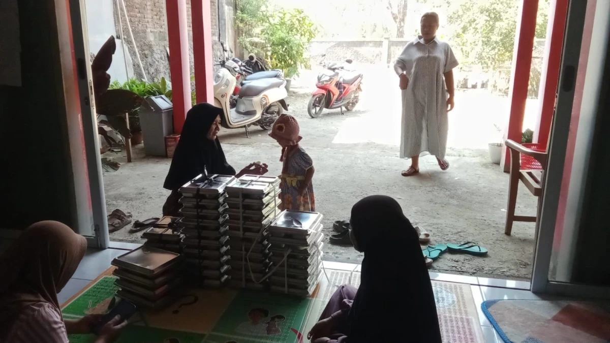 MAKANAN BERGIZI GRATIS