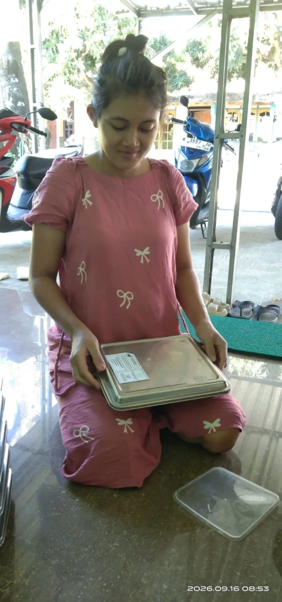 TP.PKK DUKUNG DISTRIBUSI MBG DI POS 02 RW 02 SIDOREJO