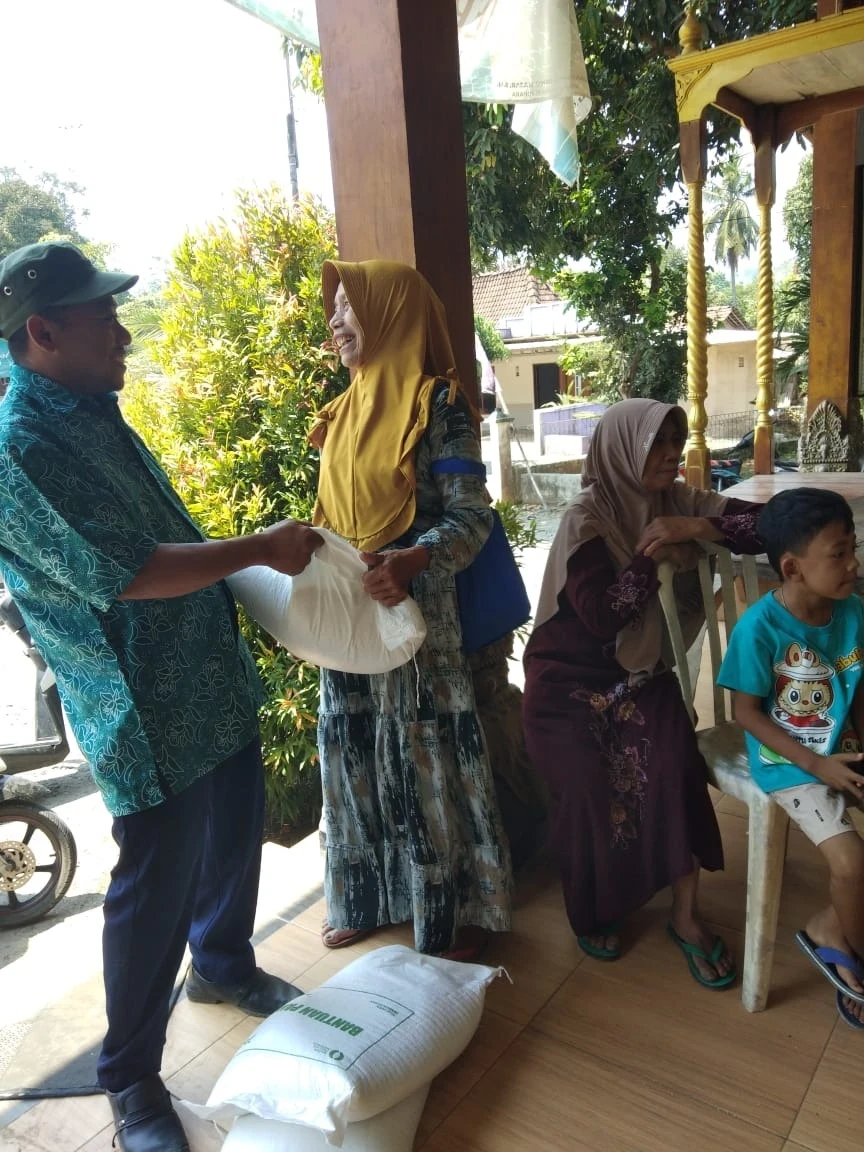 PEMBAGIAN BERAS