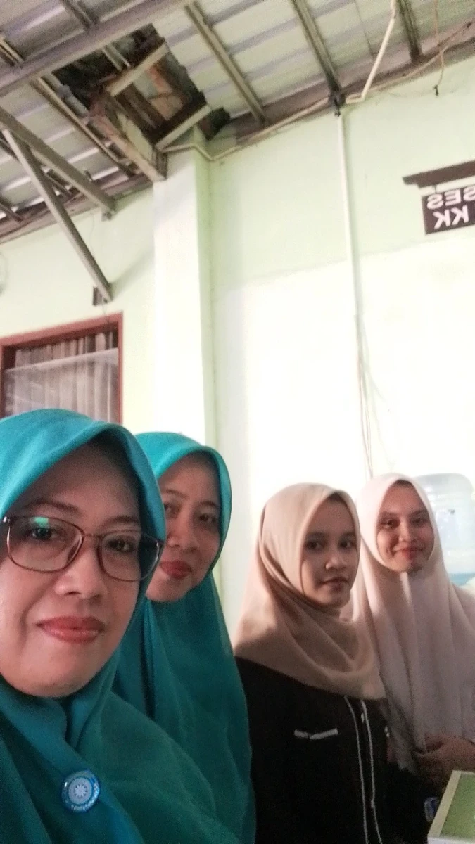 Kunjungan ke warga RT 08 RW 03 Desa Buhel