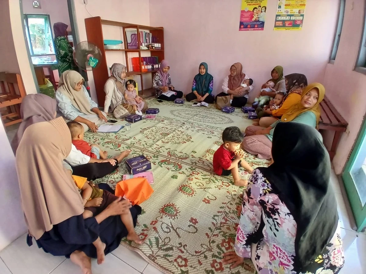 Pelaksanaan Kegiatan Kelas Ibu Balita Hasil Sinergi Kader Posyandu dan Puskesmas Mayong 2 di Pustu Mayongkidul