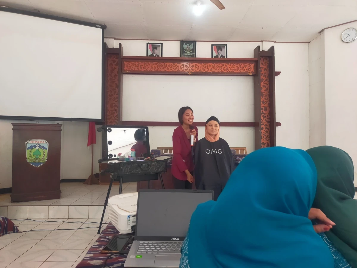 RAKOR PKK KEC KEMBANG DAN DEMO MAKE UP OMG