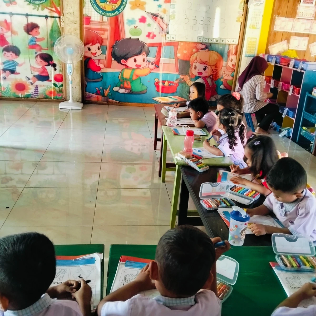 Kegiatan Bunda Paud & tenaga pendidik di Pos Paud Milik desa Kaliaman 