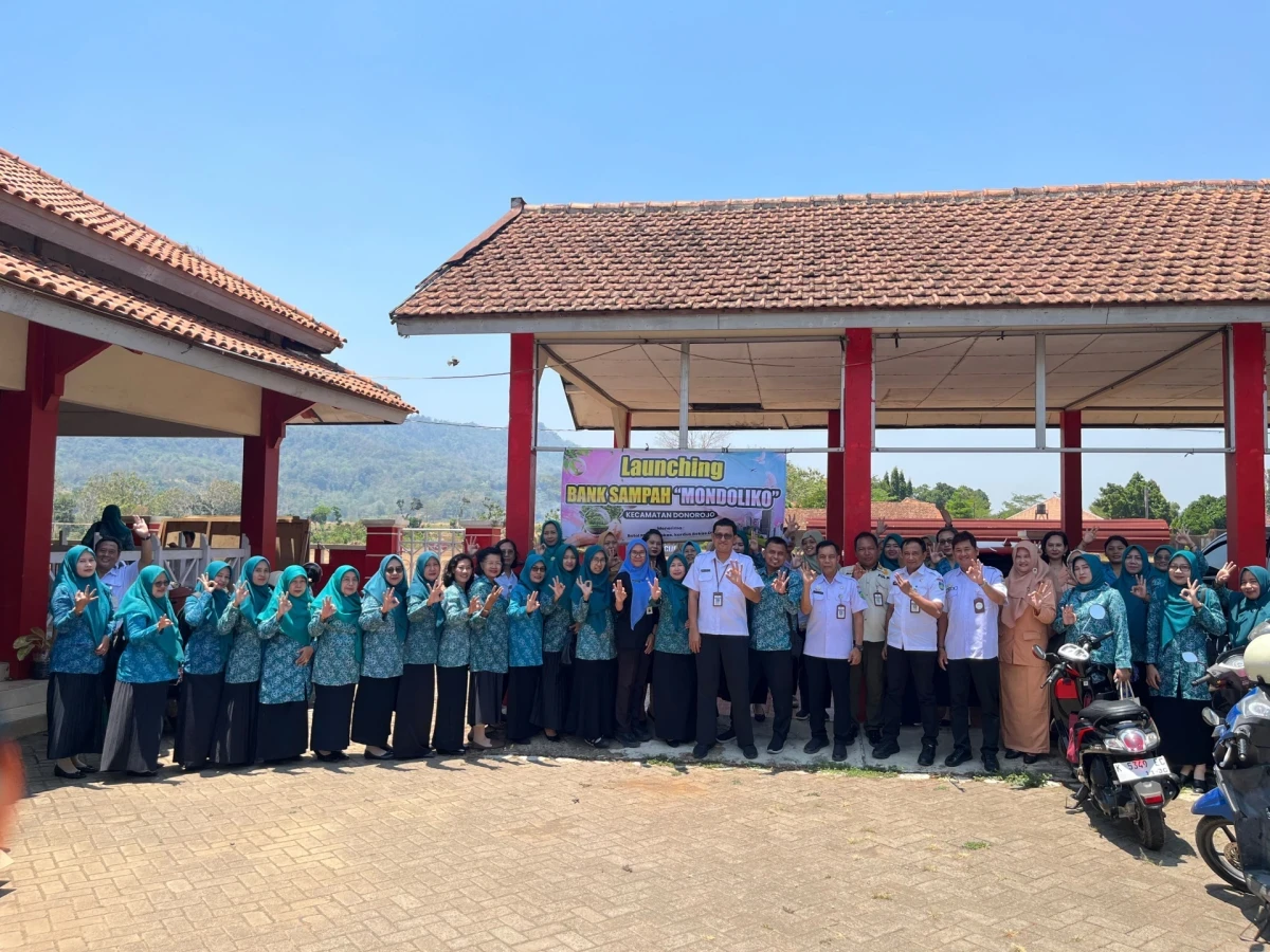 Sinergi Wujudkan Lingkungan Bersih, TP PKK Desa Bandungharjo Ikuti Peluncuran Bank Sampah Mondoliko