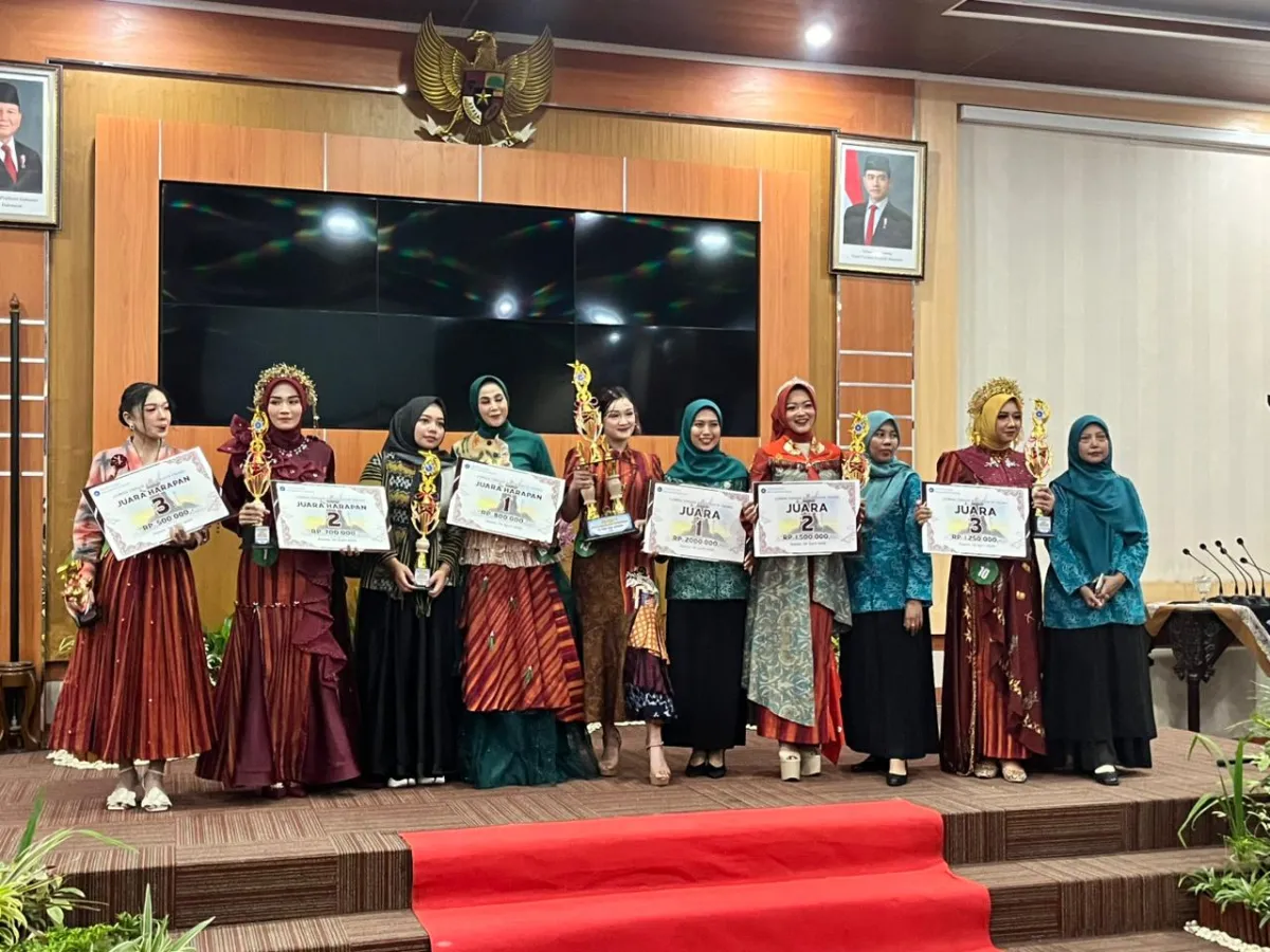 Mengikuti Lomba Desain Baju Tenun Troso yang diselenggarakan oleh TP PKK Kabupaten Jepara (28 April 2026)