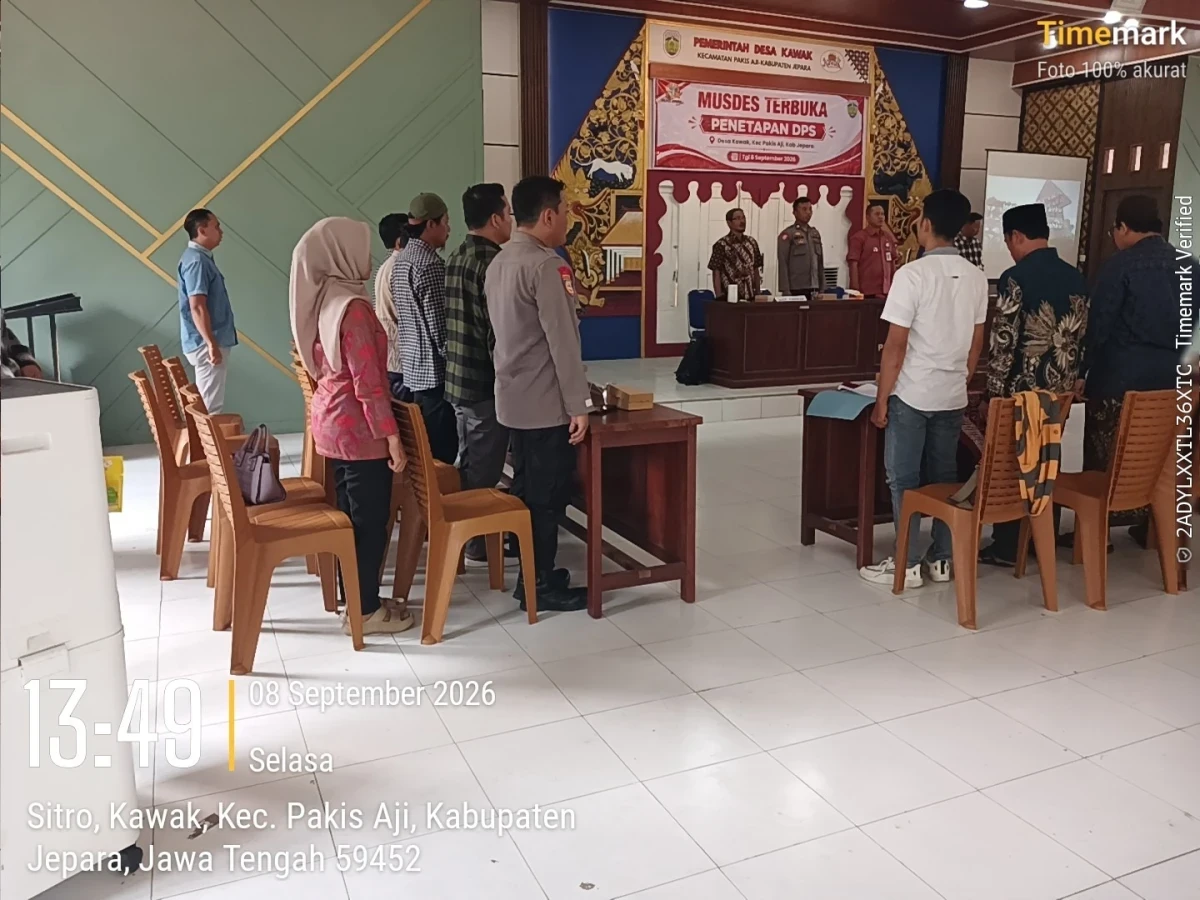 KETUA TP PKK KECAMATAN PAKIS AJI MENGIKUTI KEGIATAN MUSDES TERBUKA PENETAPAN DPS DESA KAWAK