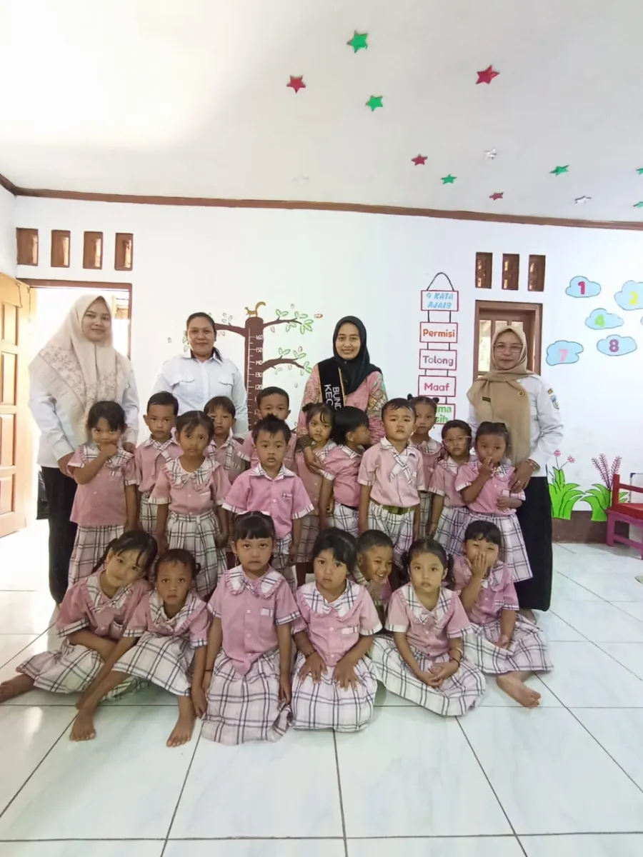 Kunjungan Bunda Paud di Desa Damarwulan