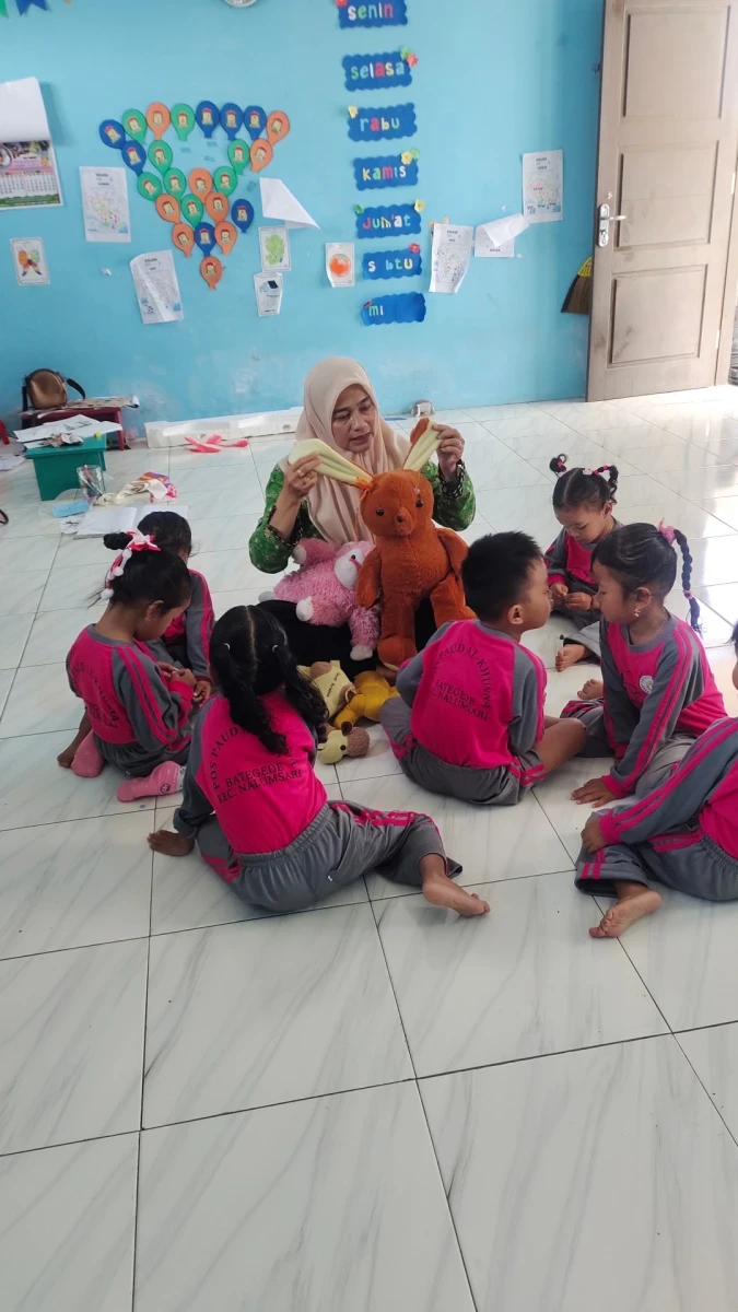 Mengenal hewan dengan media boneka