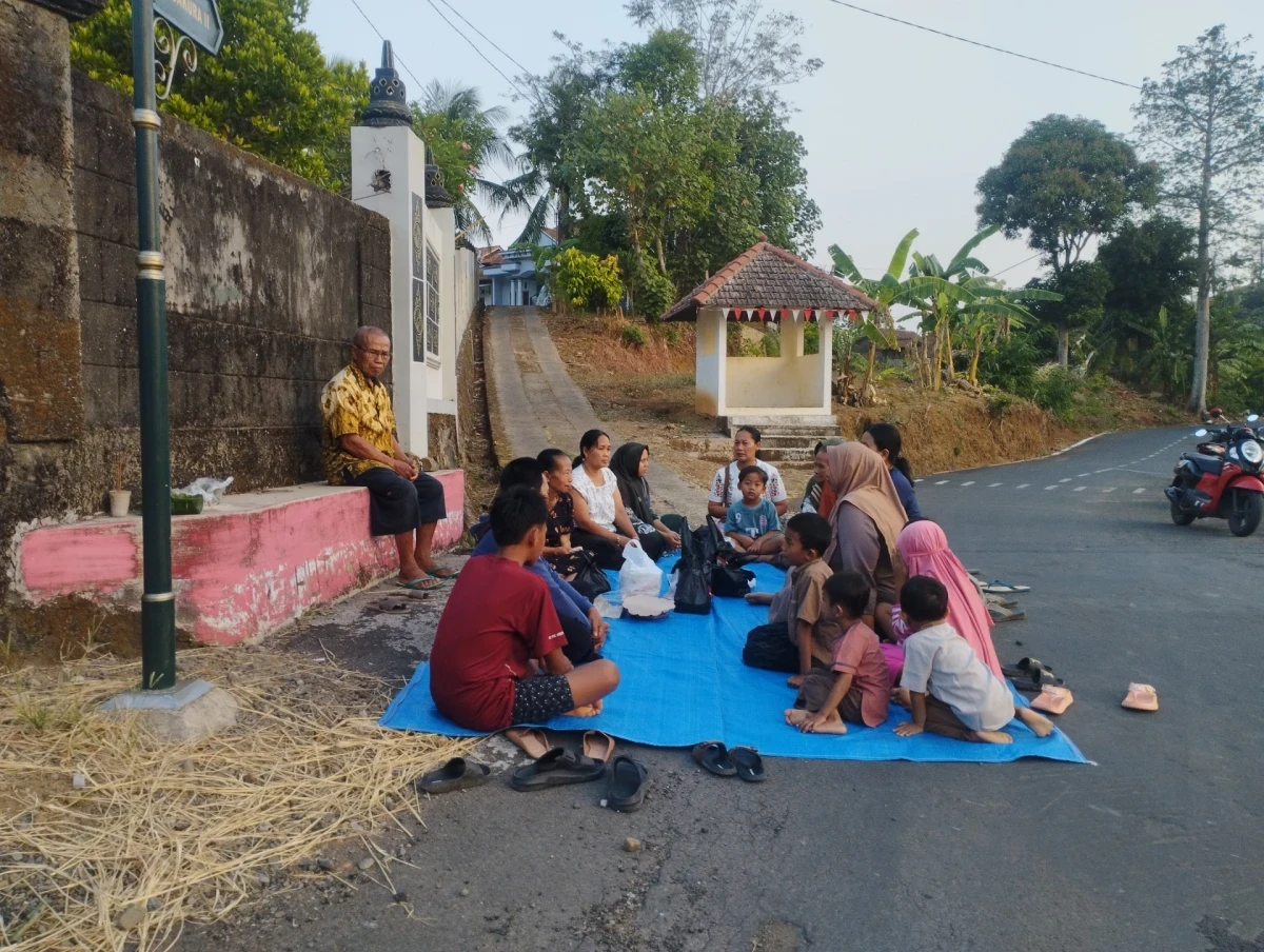 Barikan Jum'at wage desa jugo RT01/01