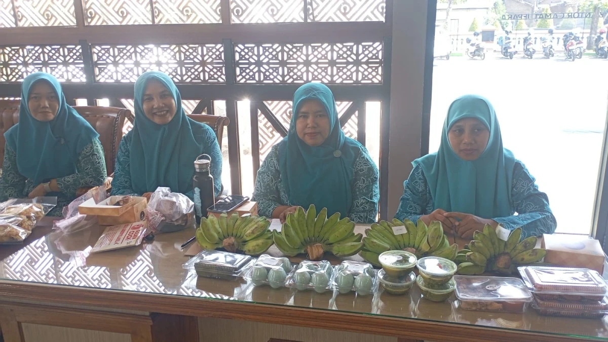 Kegiatan Bazar TP PKK Desa Kedungcino di Kegiatan Rakor TP PKK Kecamatan Jepara