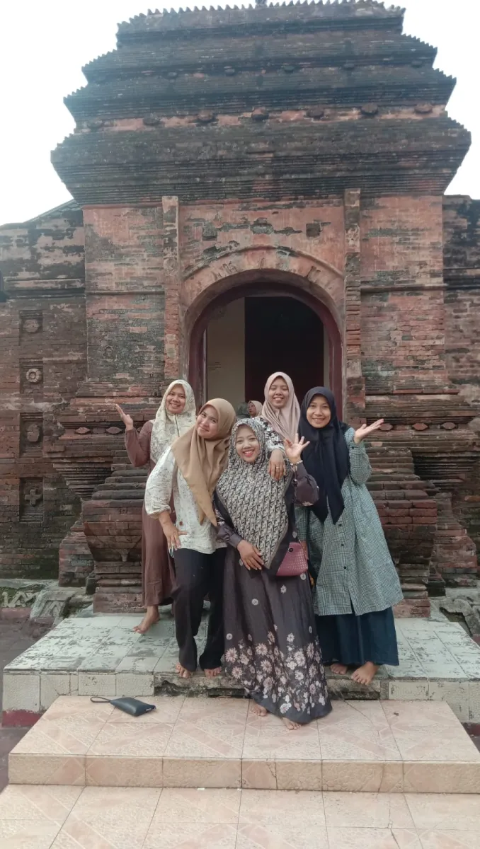 Ziarah Kebersamaan TP PKK Desa Tegalsambi ke Makam Mantingan