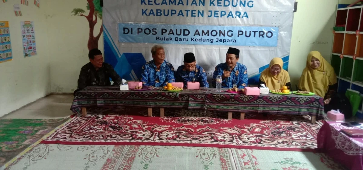 Rutinan  himpaudi se kecamatan kedung didesa bulak baru
