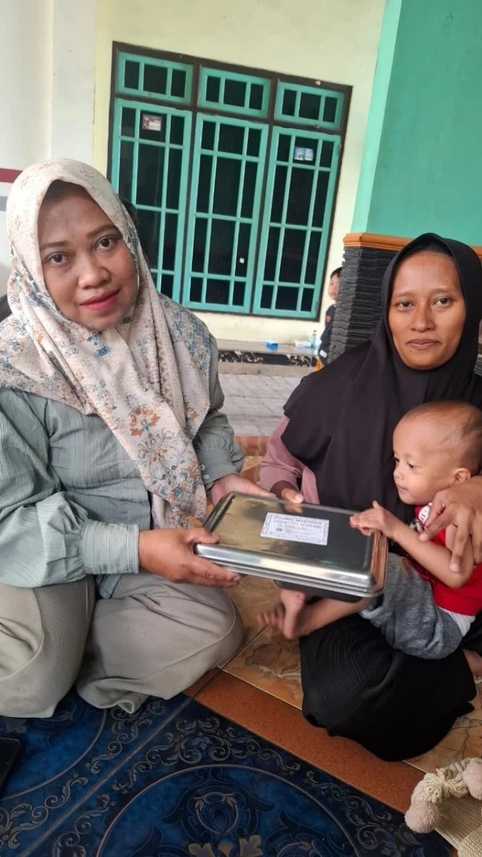 Pembagian MBG bagi Ibu Menyusui di Posyandu Kasih Ibu 3