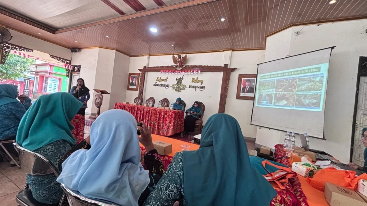 Dari Rumah untuk Lingkungan: Sosialisasi Pengelolaan Sampah Rumah Tangga