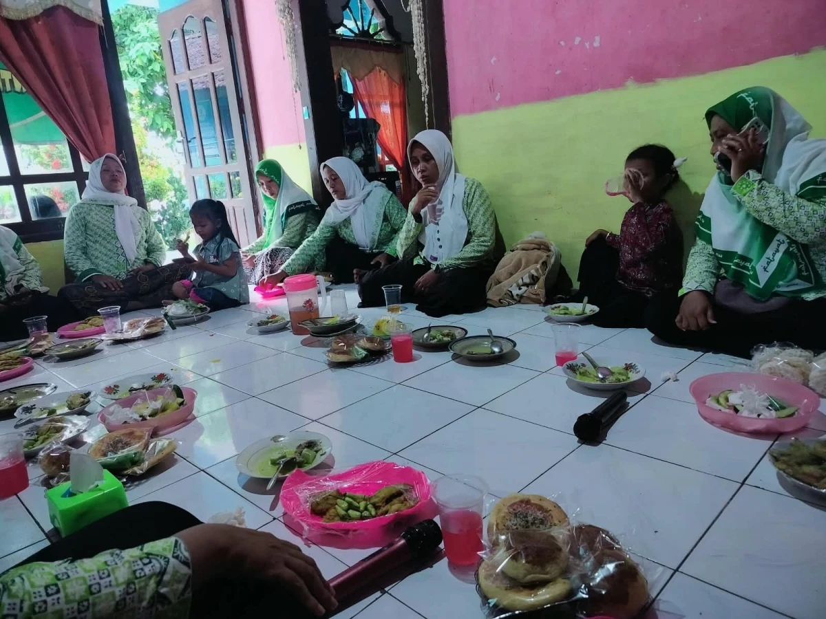 Idharoh Rutin Bulanan Ranting Fatayat Kecamatan Karimunjawa