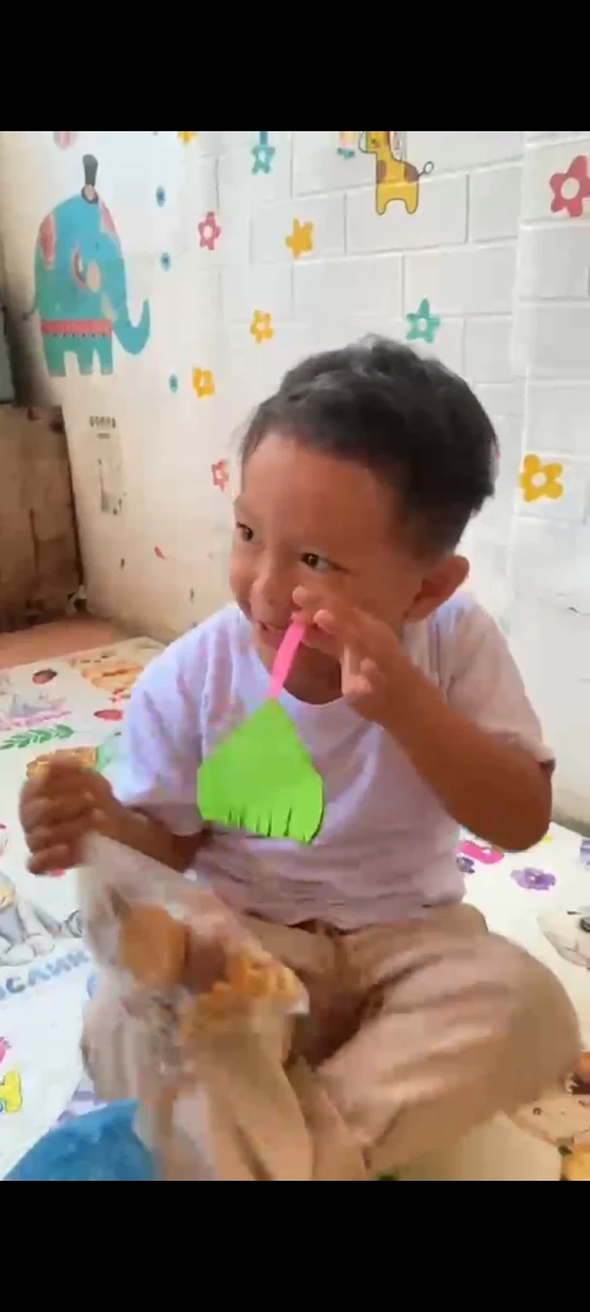 Kegiatan Membuat Sapu 