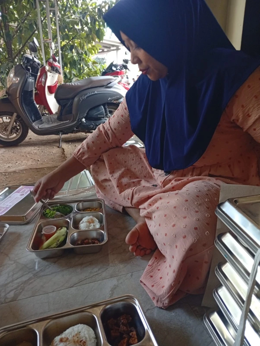 MAKANAN BERGIZI GRATIS
