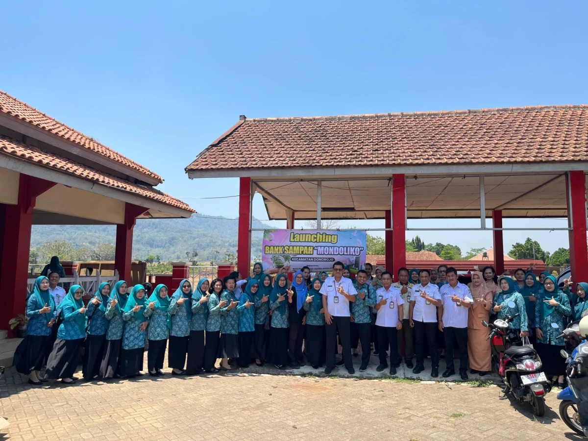 Launching Bank Sampah Mondoliko 