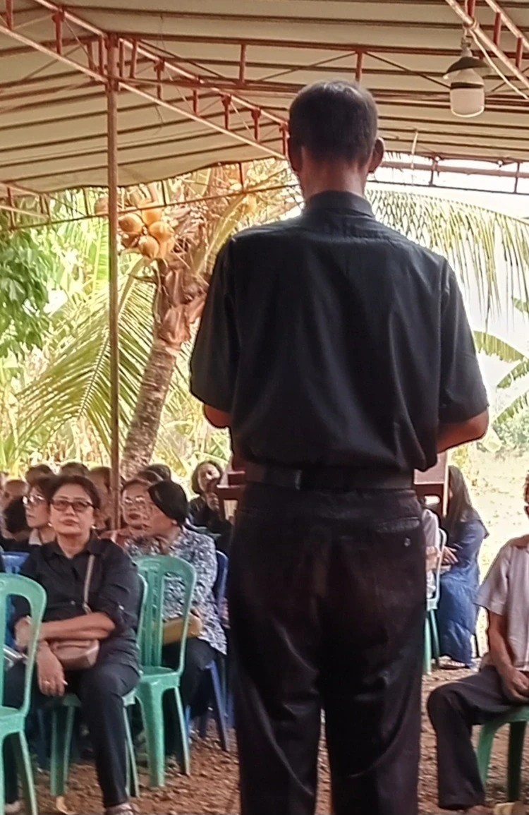 Wujud Kepedulian Sesama, TP PKK Desa Karanggondang Laksanakan Takziah ke Rumah Duka Warga RT 04 RW 06