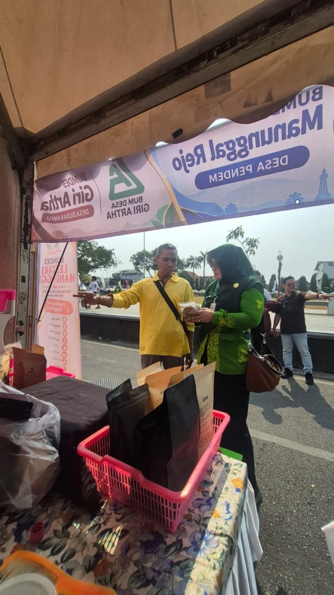 Dukungan penuh Ketua TP.PPK Kec Kembang kepada pelaku UMKM Desa Sekecamatan Kembang