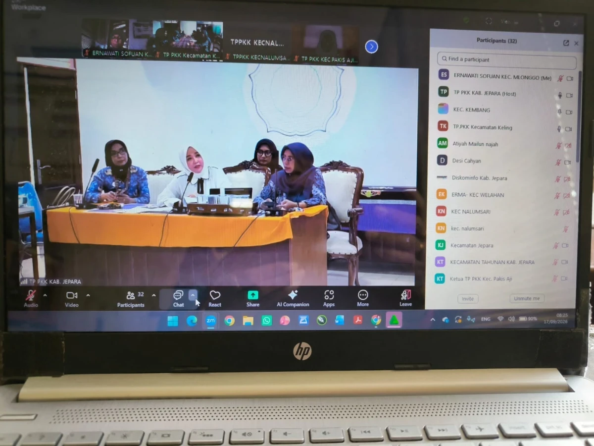 Ketua TP PKK Kecamatan Mlonggo Ibu Ernawati Sofuan Hadiri Zoom Meeting Evaluasi Aplikasi SMART KARTINI