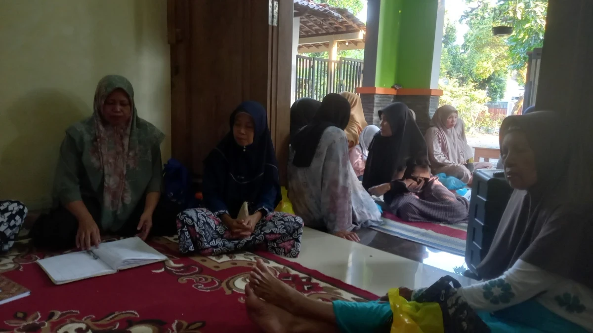 Kegiatan Pertemuan Rutin PKK RT RW Dukuh Krajan