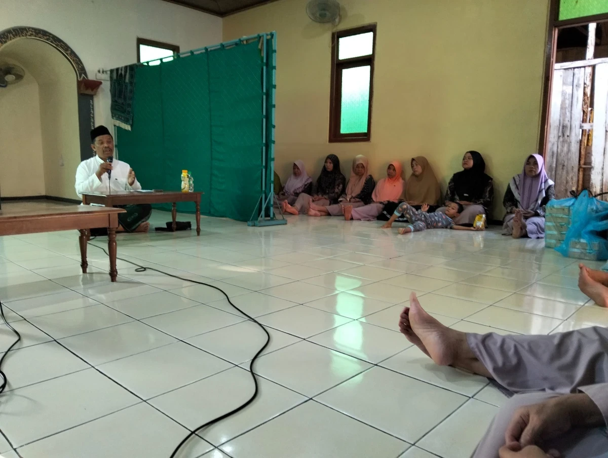 Pertemuan rutin PKK RT 1 RW 6 desa krapyak 