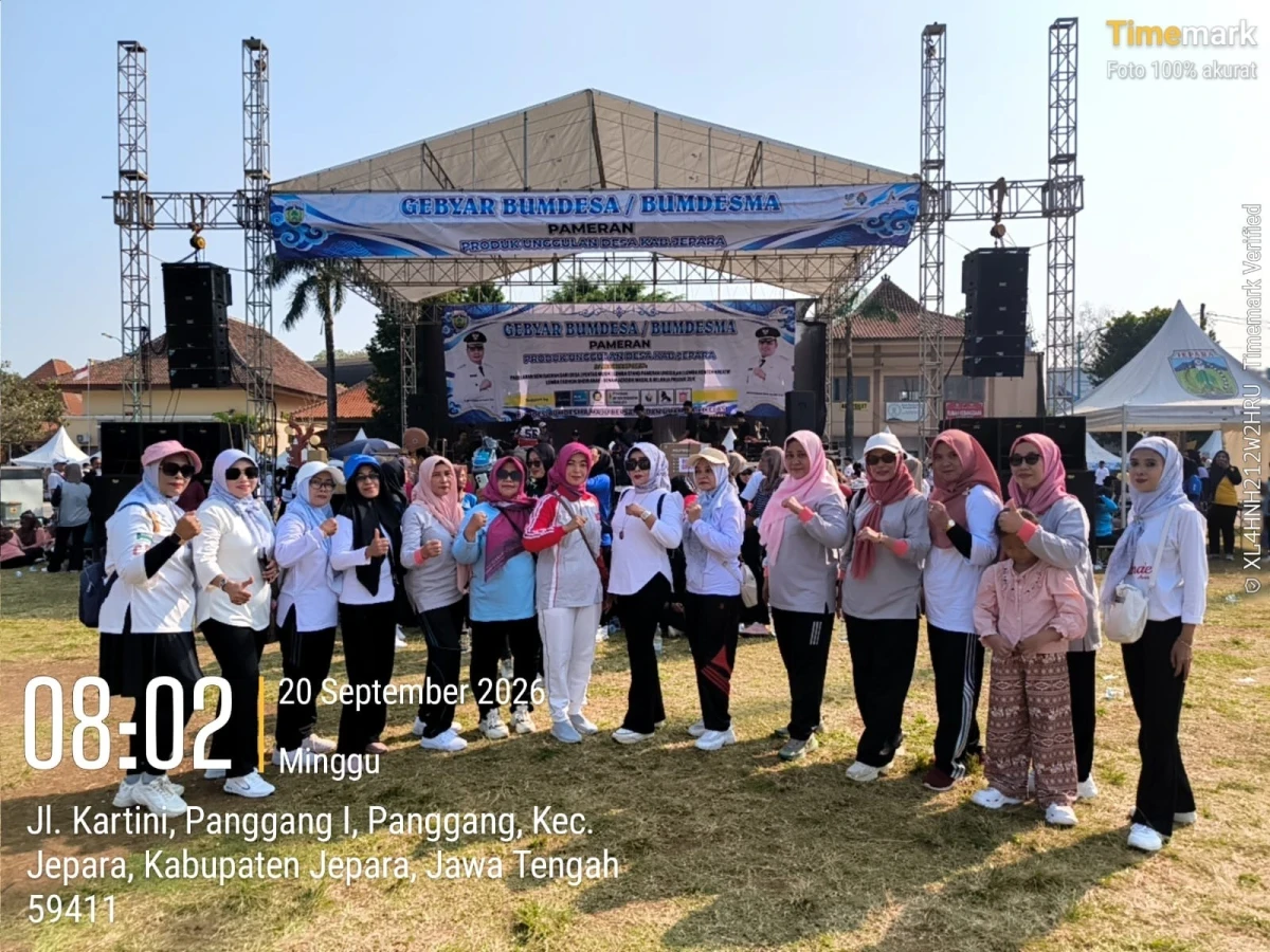 TP PKK Kecamatan dan Desa Se-Kecamatan Mlonggo Ikuti Senam Bersama dalam Gebyar Produk BUMDesa Kabupaten Jepara