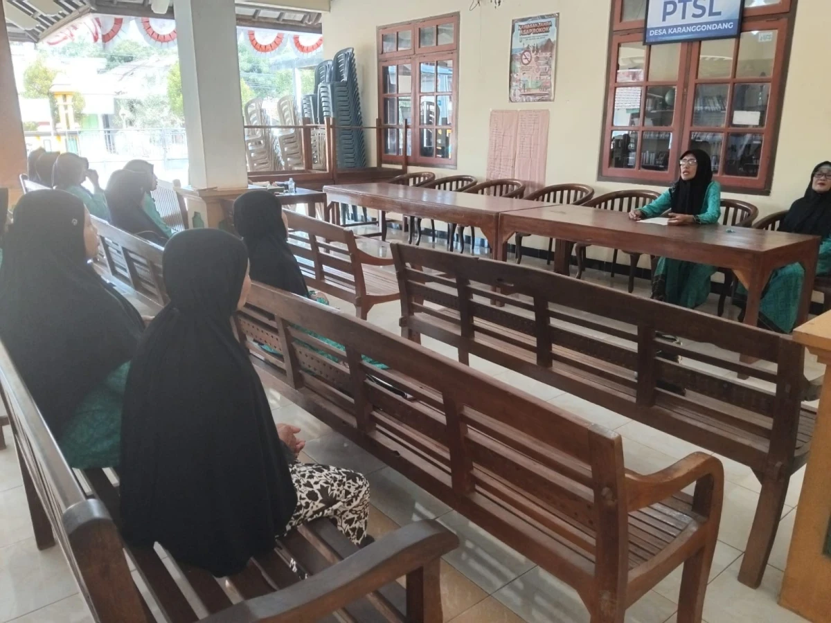 Perkuat Tali Silaturahmi dan Nilai Keagamaan, Pokja 1 TP PKK Desa Karanggondang Ikuti Kegiatan Nariyah Al-Hidayah Selapanan