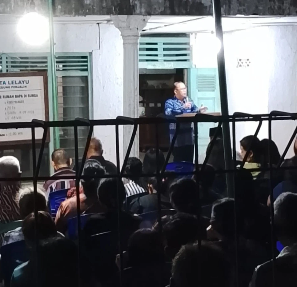 Pererat Tali Silaturahmi dan Empati, Pengurus TP PKK Desa Karanggondang Hadiri Malam Penghiburan di RT 05 RW 03