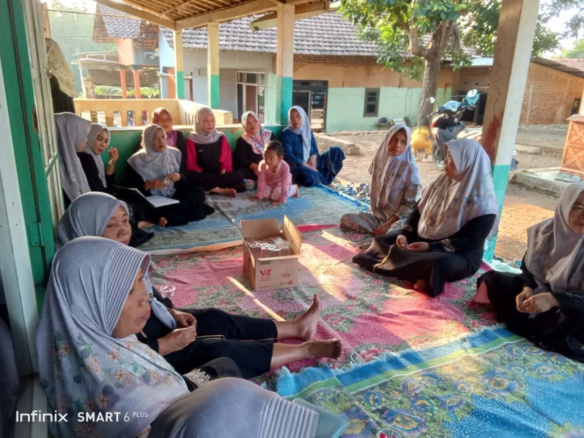 GERMAS BEBAS SAMPAH PADA LINGKUNGAN DALAM KEGIATAN PKK RW 02