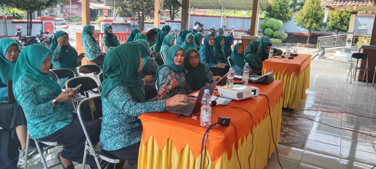 Sosialisasi Aplikasi Smart Kartini dan Pijar Bunda Paud 