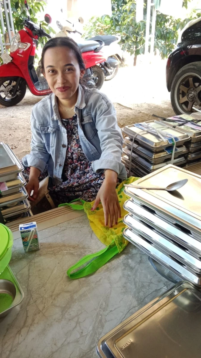MAKANAN BERGIZI GRATIS