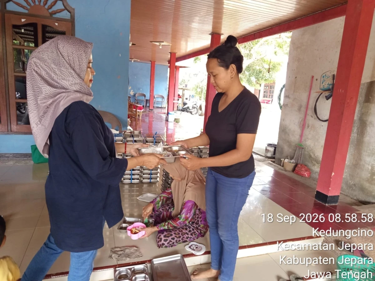 PEMBAGIAN MBG BAGI BALITA DI POS PANDAN 3 DESA KEDUNGCINO