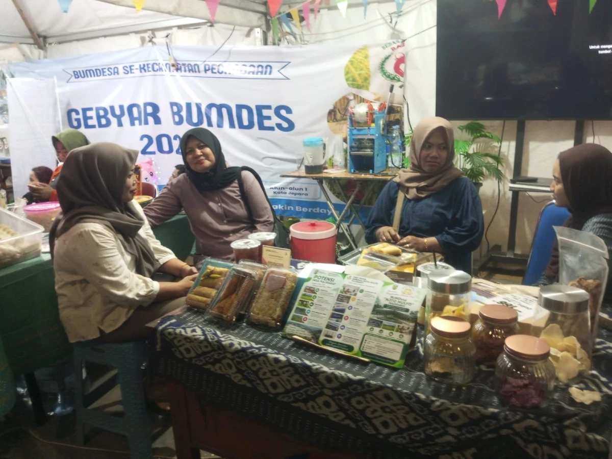 Ketua Dekranasda Kecamatan Pecangaan Dukung Produk Unggulan Desa