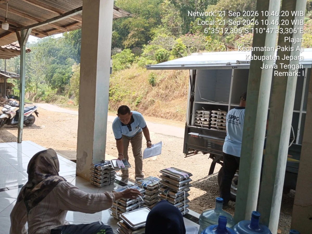 MAKANAN BERGIZI GRATIS