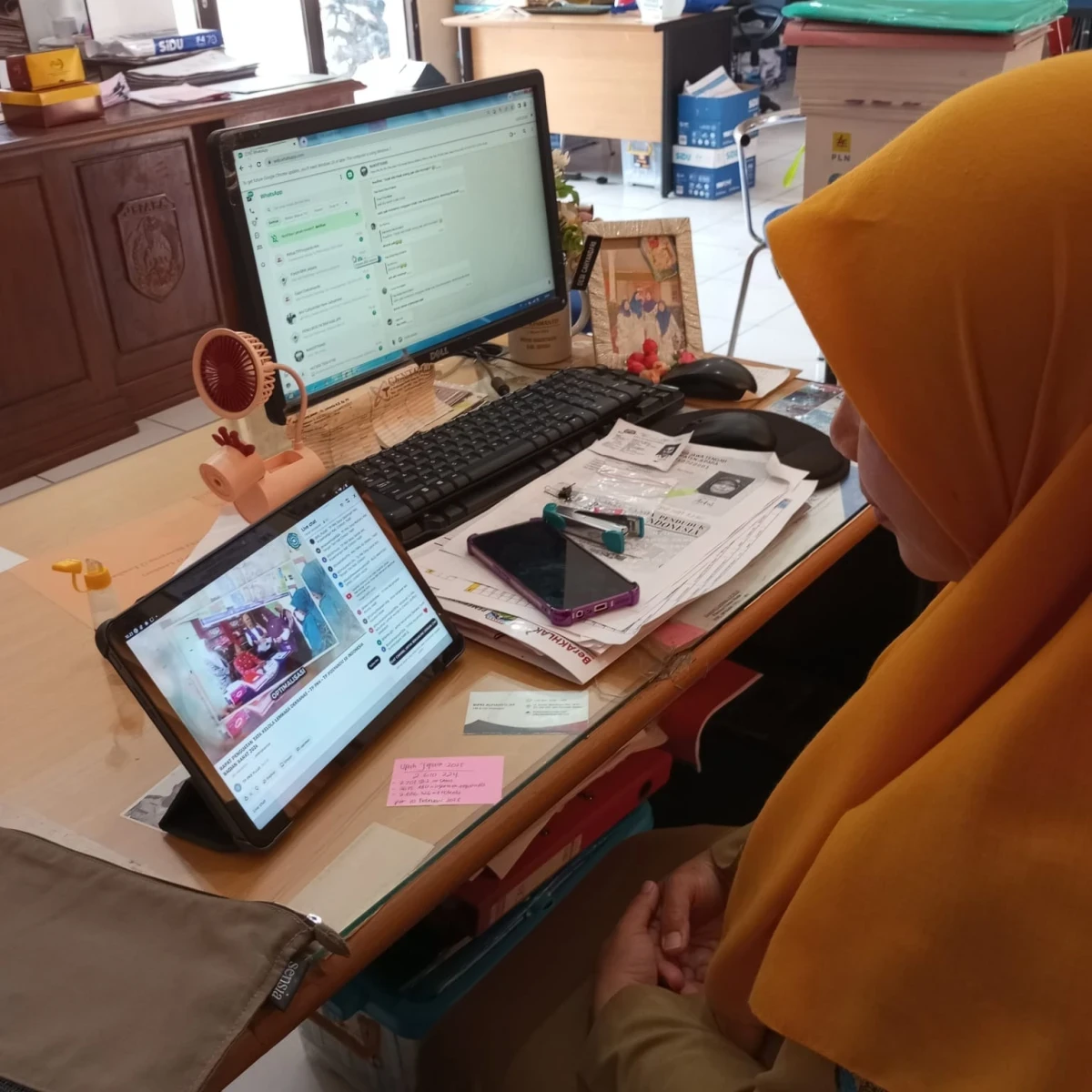 Mengikuti Rapat Penguatan Tata Kelola Lembaga Dekranas , TP PKK , TP Posyandu SE Indonesia melalui daring