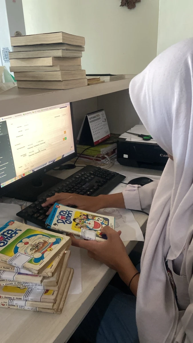 Dari Rak Buku ke Dunia Digital: Penginputan Koleksi di Inlislite
