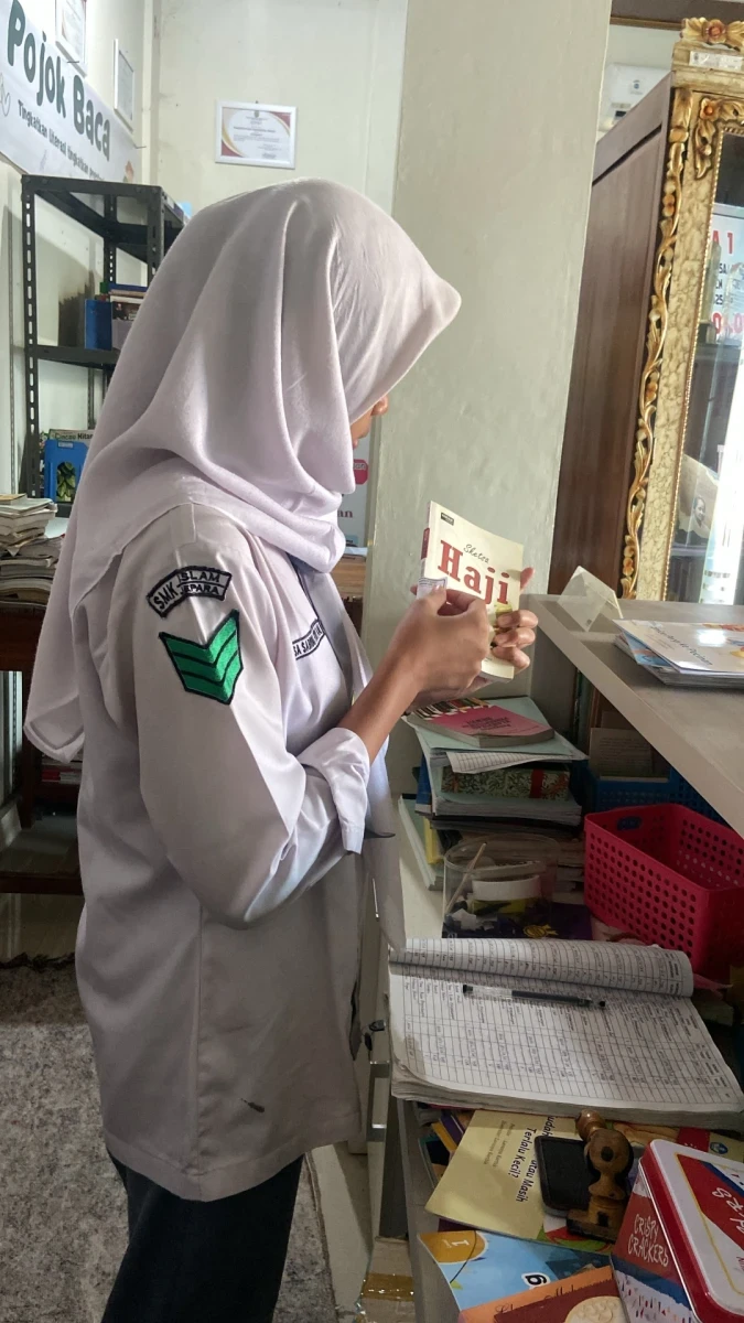 Menata Ilmu, Menata Koleksi: Klasifikasi Buku Barokah Ilmu