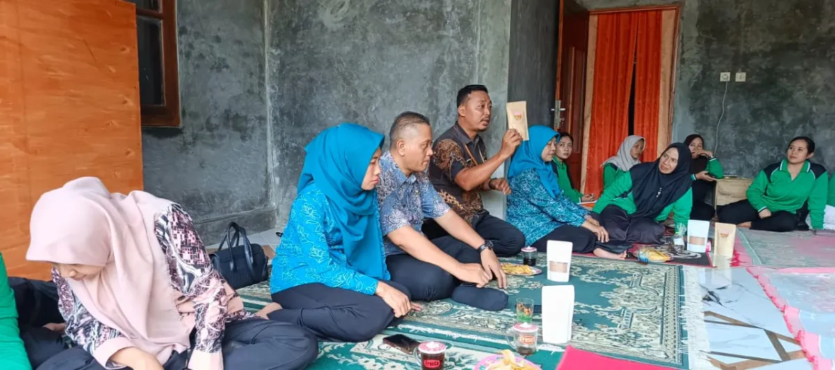 Pembinaan dengan Kelompok Tani Wanita (KWT) desa Tanjung