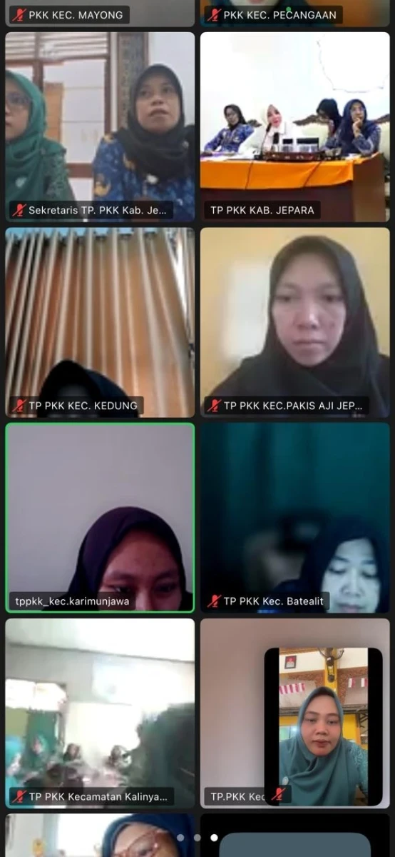 Mengikuti Kegiatan Zoom meeting Evaluasi Smart Kartini