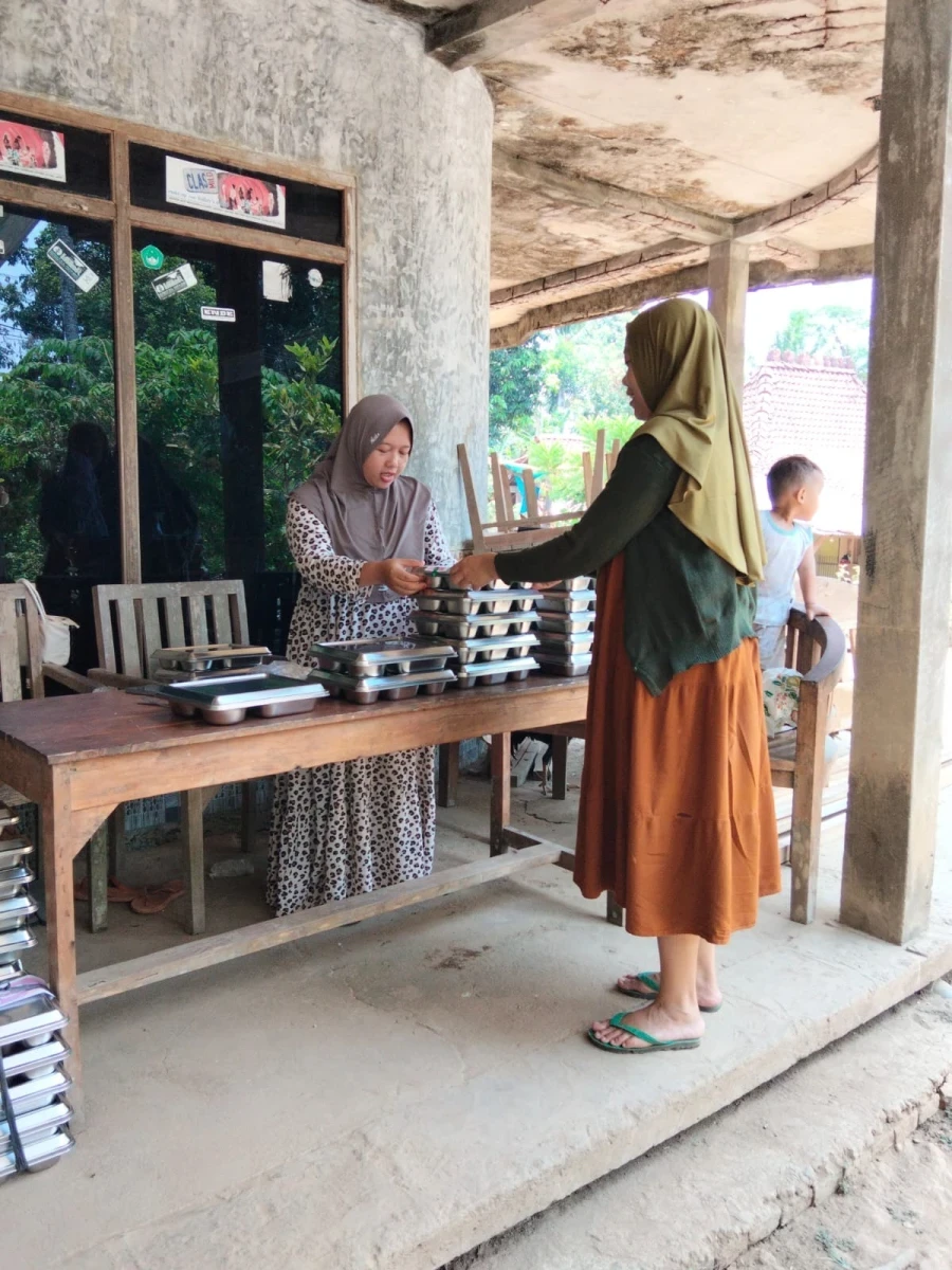 MAKANAN BERGIZI GRATIS
