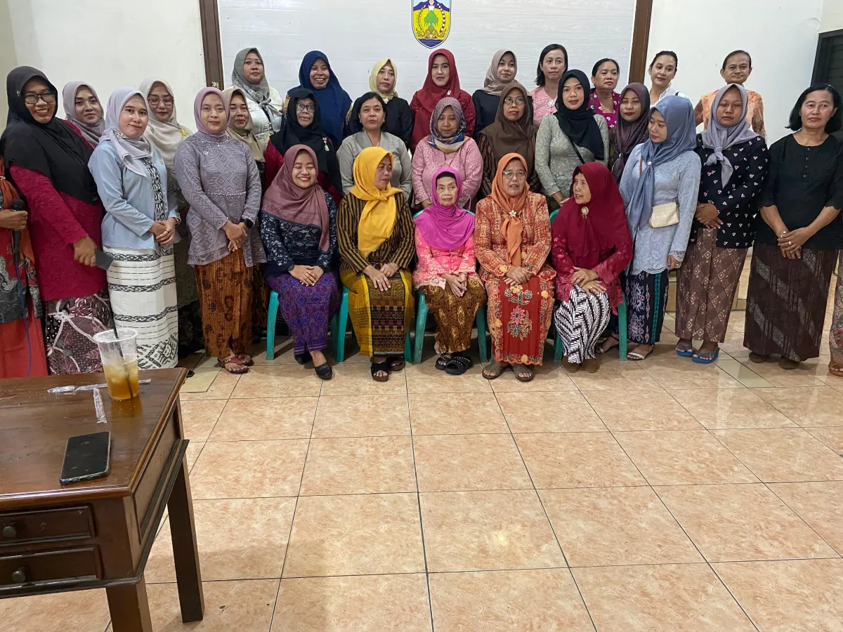 TP.PKK Desa Ngeling memperingati hari kartini