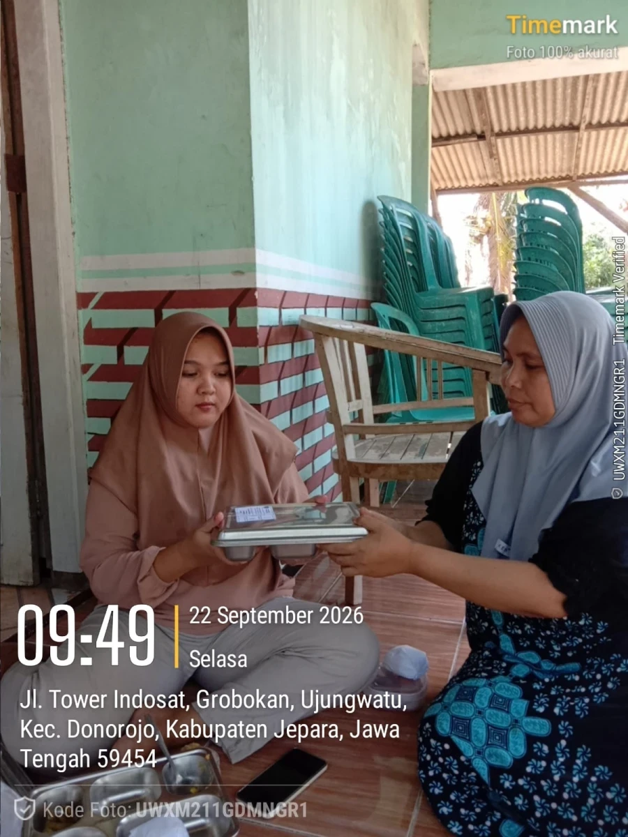 PENDISTRIBUSIAN MBG DI RW 03 POS 03 GROBOGAN