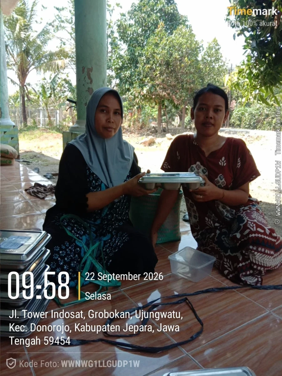 PENDISTRIBUSIAN MBG DI RW 03 POS 03 GROBOGAN