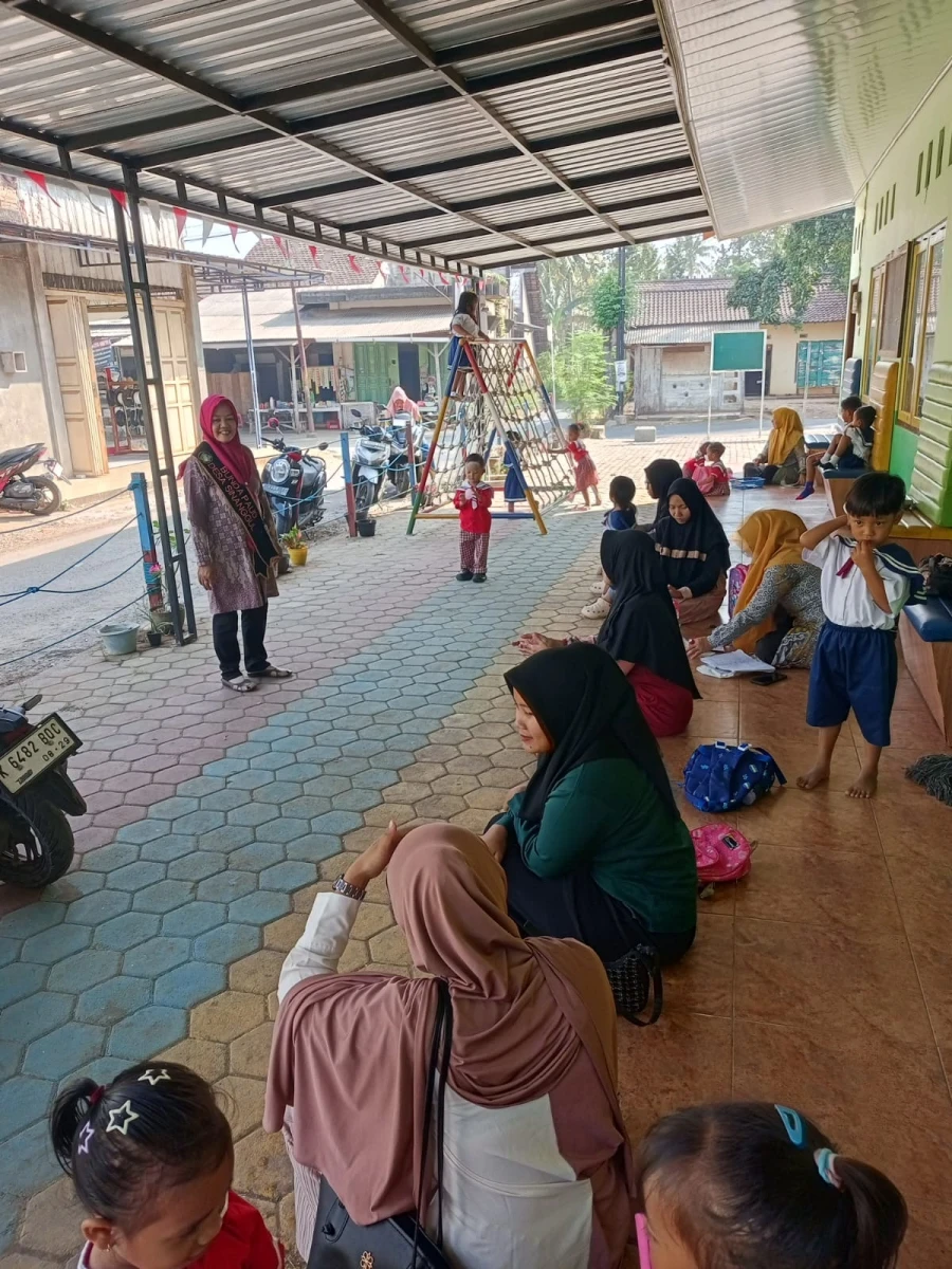 KUNJUNGAN BUNDA PAUD DESA KE KB MAFAL 