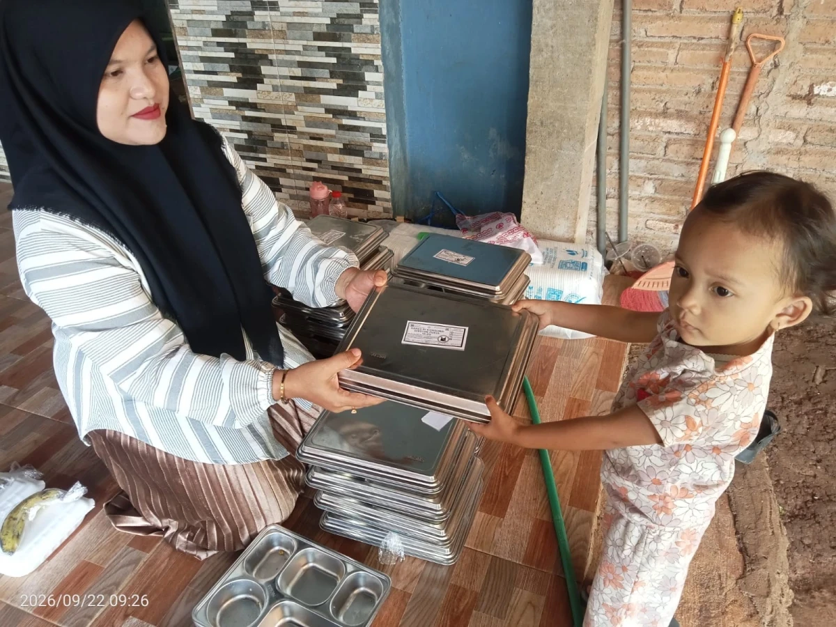 PEMBAGIAN MBG BAGI IBU HAMIL DAN BALITA DI POS PANDAN 5 DESA KEDUNGCINO