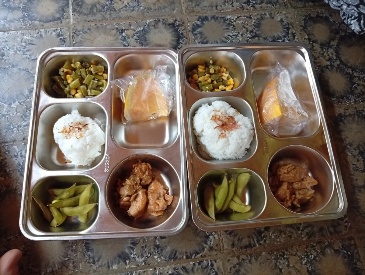 MAKANAN BERGIZI GRATIS