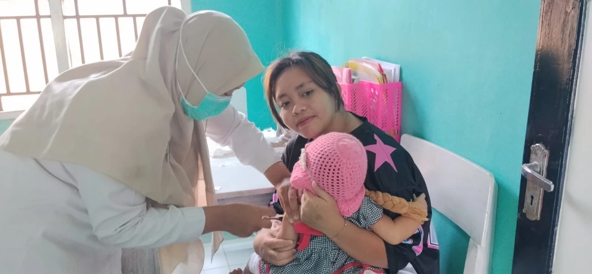 Pelayanan imunisasi HB0, BCG Dan campak di Pustu Desa Kaliaman 