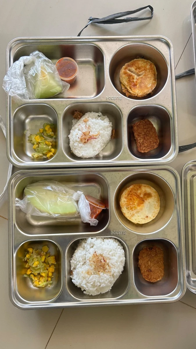 MAKANAN BERGIZI GRATIS